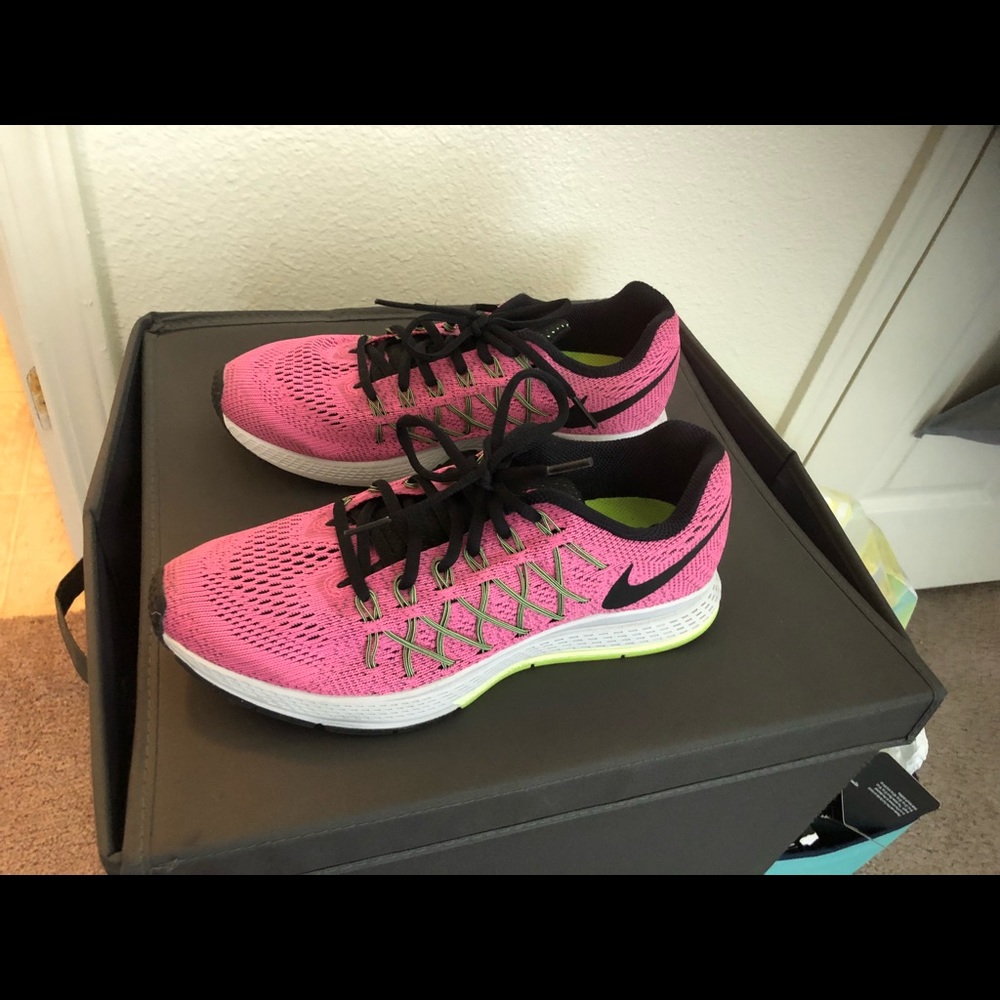 Pink Nike Pegasus Women’s Shoes SZ. 8.5